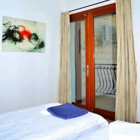 Yenikoy Sleeps 8 Pool Air Con Wifi *